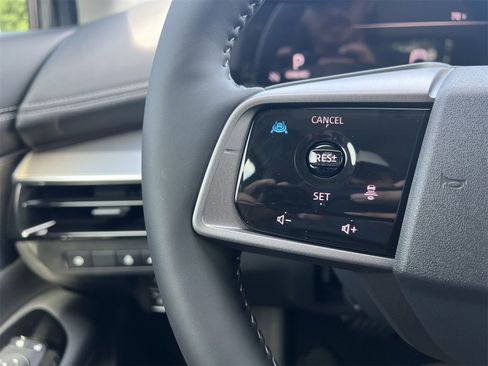 New 2025 Nissan Murano SL image 10