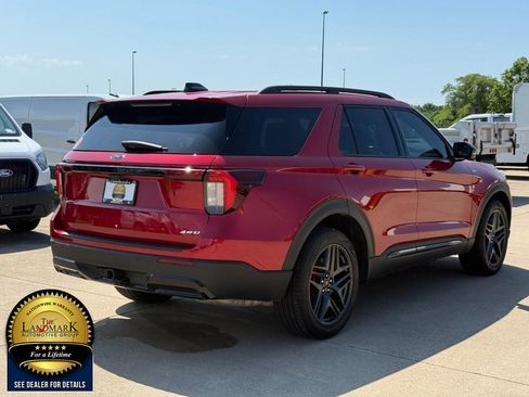 Used 2025 Ford Explorer ST-Line w/ Premium Package AWD/4WD image 5
