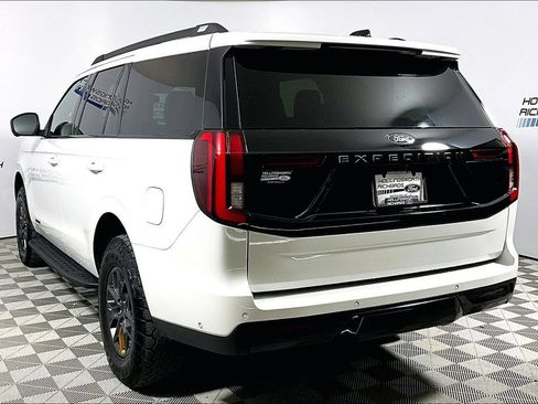 Used 2025 Ford Expedition Tremor AWD/4WD image 8