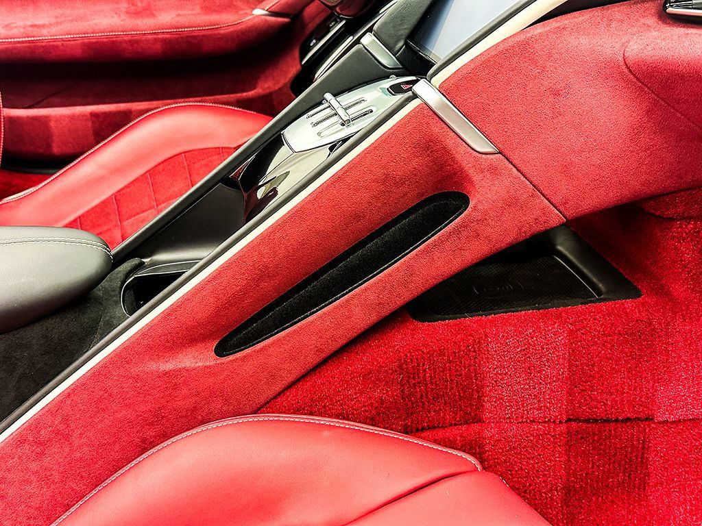 Certified 2025 Ferrari Roma Spider RWD image 22