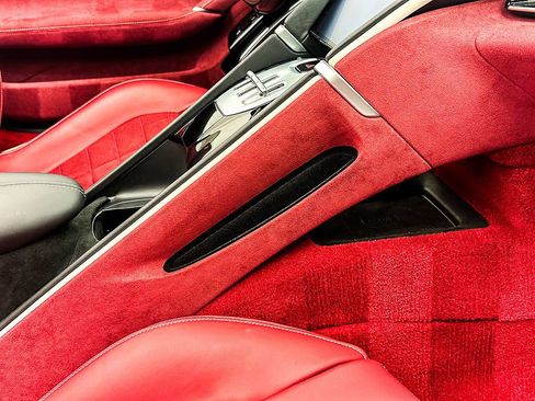 Used 2025 Ferrari Roma Spider RWD image 22