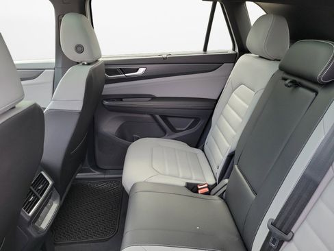 New 2026 Volkswagen Atlas Cross Sport SEL R-Line AWD/4WD image 13