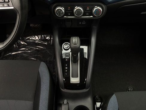 Used 2025 Nissan Versa SV FWD image 14