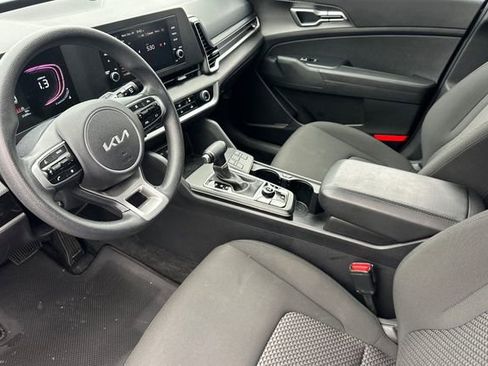 Used 2024 Kia Sportage LX image 10