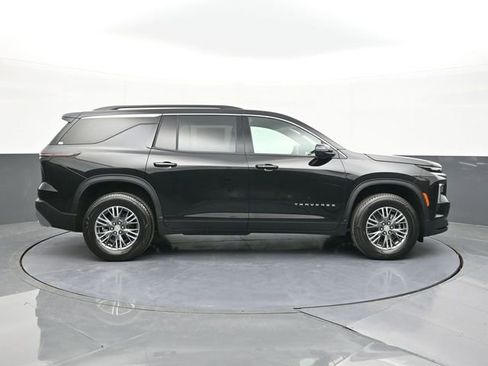 New 2025 Chevrolet Traverse LT w/ LPO, Floor Liner Package image 17