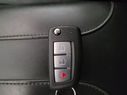 Used 2019 Nissan Rogue S FWD image 32