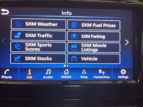 Used 2018 Nissan Rogue SV w/ Premium Package FWD image 25