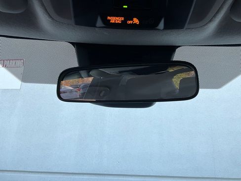 Used 2025 Toyota Corolla LE image 17