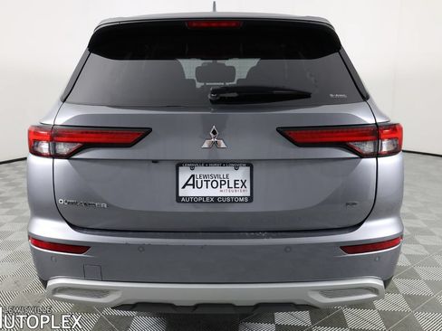 Used 2024 Mitsubishi Outlander SE AWD/4WD image 6