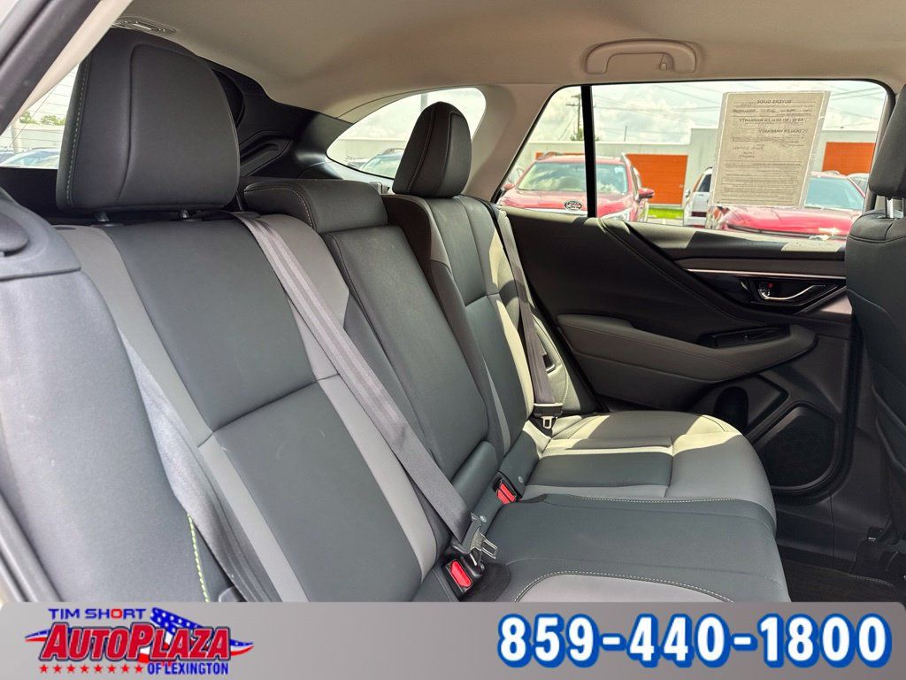 Used 2024 Subaru Outback Onyx Edition AWD/4WD image 41