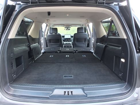 Used 2024 Ford Expedition Max XLT AWD/4WD image 16