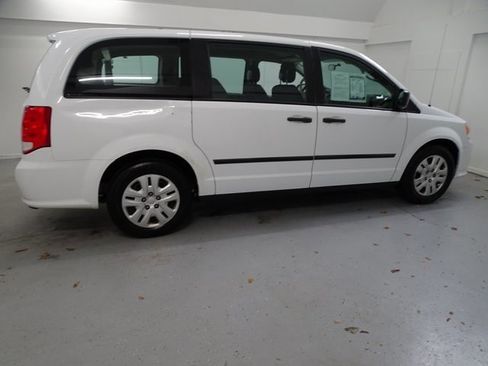 Used 2016 Dodge Grand Caravan American Value Package image 18