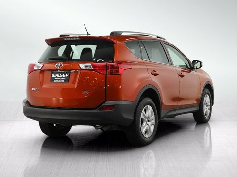 Used 2015 Toyota RAV4 LE AWD/4WD image 5