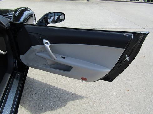 Used 2007 Chevrolet Corvette Convertible w/ Preferred Equipment Group RWD image 14