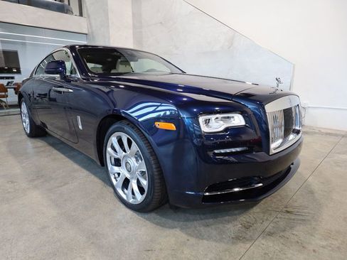 Used 2019 Rolls-Royce Wraith Coupe image 48