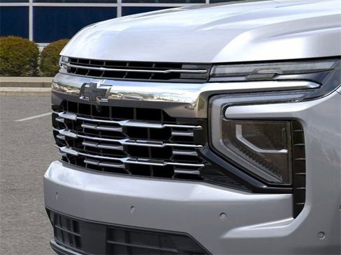 New 2026 Chevrolet Suburban Premier image 13