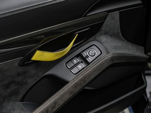 Used 2018 Porsche 911 GT2 RS w/ Weissach Package RWD image 95