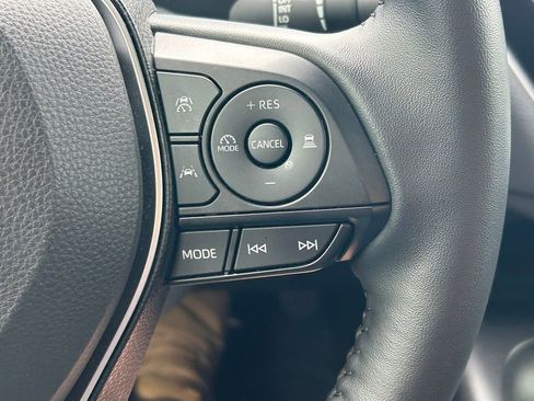 Used 2026 Toyota Corolla SE w/ SE Premium Package image 36