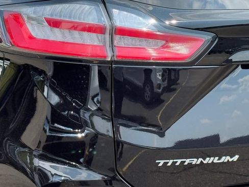 Certified 2024 Ford Edge Titanium AWD/4WD image 30