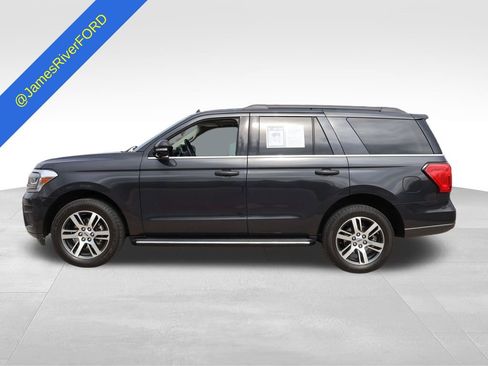 Used 2022 Ford Expedition XLT AWD/4WD image 2