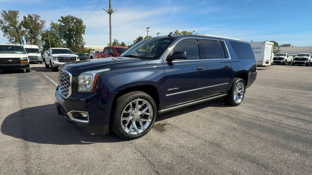 Used 2018 GMC Yukon XL Denali w/ Open Road Package AWD/4WD image 4