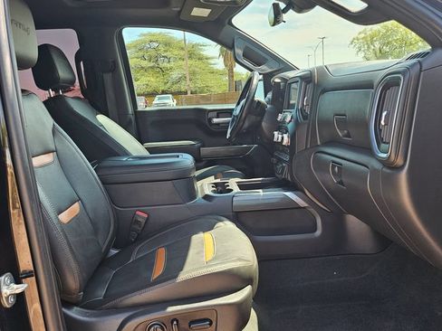 Used 2021 GMC Sierra 1500 AT4 w/ AT4 Premium Package AWD/4WD image 18