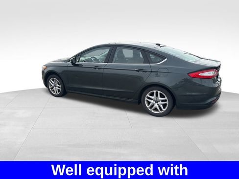Used 2015 Ford Fusion SE image 3