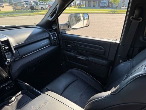 Used 2022 RAM 3500 Limited AWD/4WD image 28