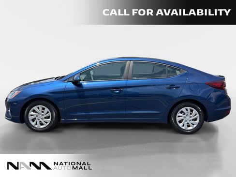 Used 2020 Hyundai Elantra SE FWD image 2