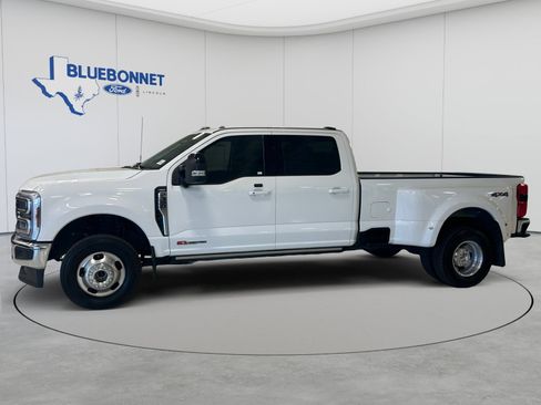 Certified 2025 Ford F350 Lariat w/ Camper Package AWD/4WD image 8
