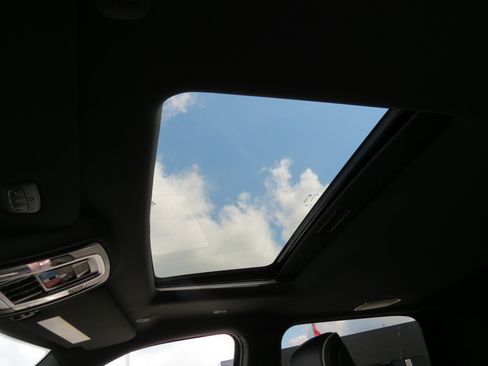 New 2025 RAM 3500 Limited image 22