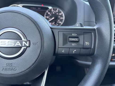 Used 2024 Nissan Pathfinder S image 14