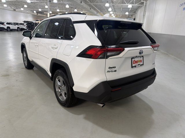 Used 2024 Toyota RAV4 LE AWD/4WD image 6