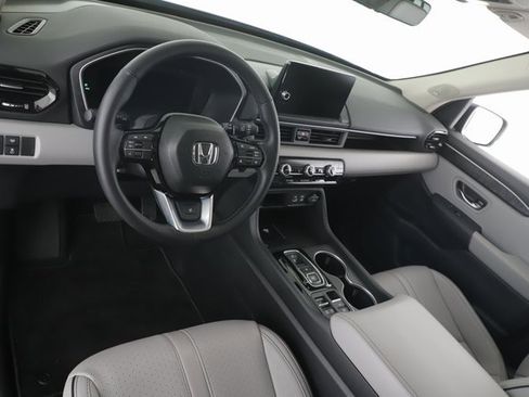 Used 2025 Honda Pilot Elite image 17