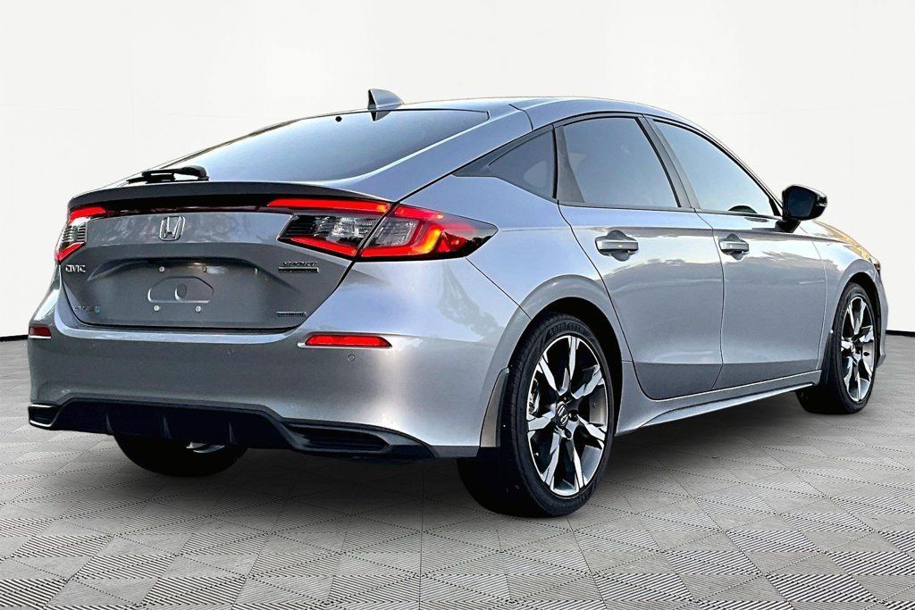 Used 2025 Honda Civic Sport Touring image 6