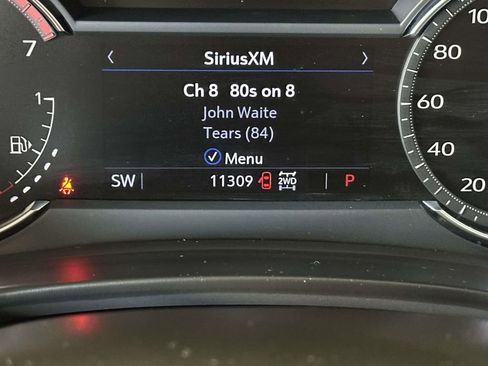 Used 2023 Cadillac XT4 Luxury w/ Cold Weather Package AWD/4WD image 30