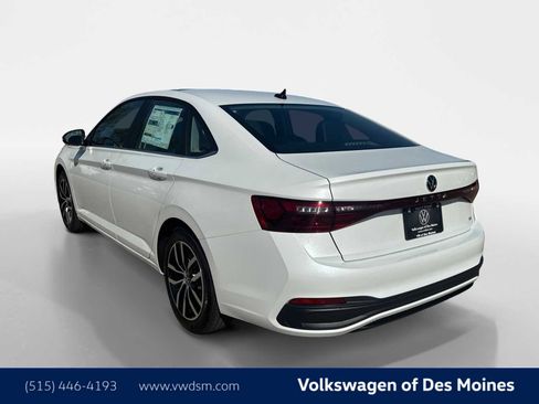 New 2026 Volkswagen Jetta SE FWD image 4