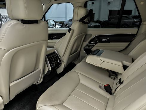 Used 2023 Land Rover Range Rover SE AWD/4WD image 30