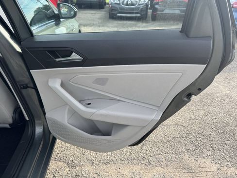 Used 2019 Volkswagen Jetta SEL FWD image 15