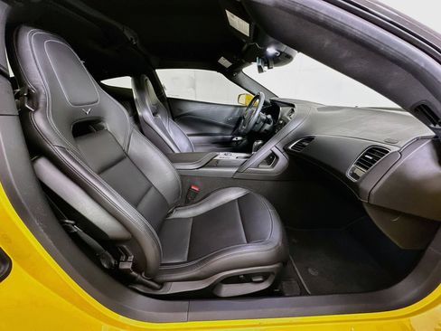 Used 2019 Chevrolet Corvette Stingray Coupe RWD image 26