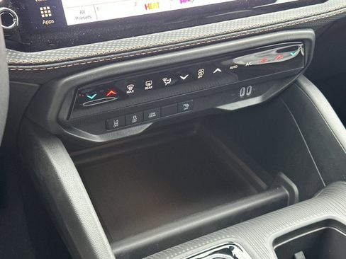 New 2026 Jeep Cherokee Limited image 18