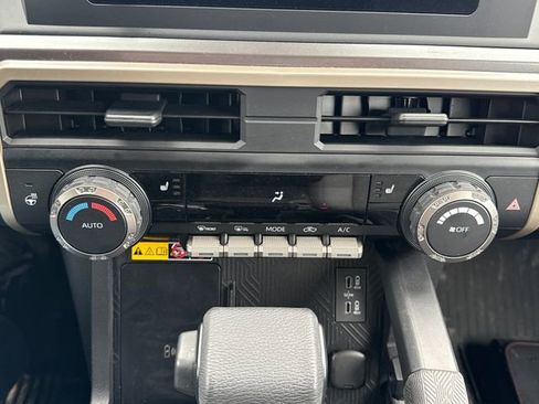 Used 2025 Toyota Tacoma TRD Off-Road w/ TRD Off Road Upgrade Package AWD/4WD image 29