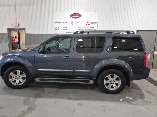 Used 2011 Nissan Pathfinder Silver AWD/4WD image 6