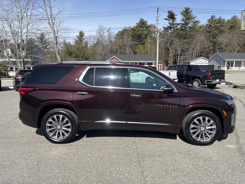 Used 2023 Chevrolet Traverse Premier image 7