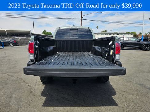 Used 2023 Toyota Tacoma TRD Off-Road w/ Black Out Package (TMS) AWD/4WD image 16