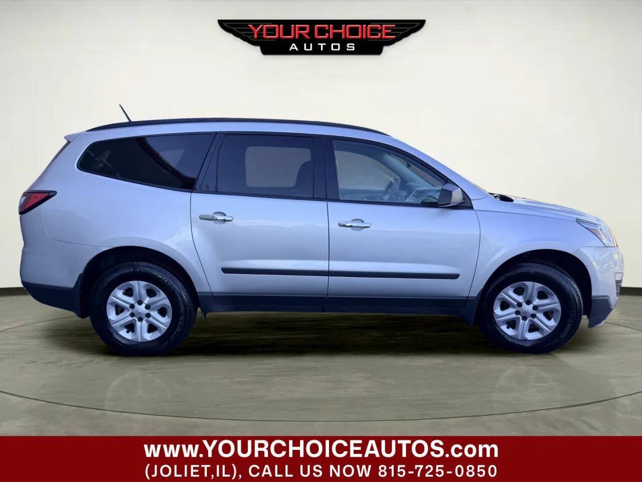 Used 2017 Chevrolet Traverse LS FWD image 8