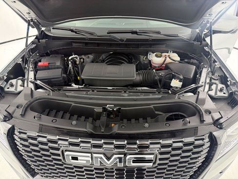 Used 2024 GMC Yukon Denali Ultimate AWD/4WD image 36