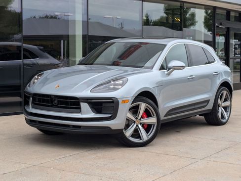 New 2025 Porsche Macan S image 1