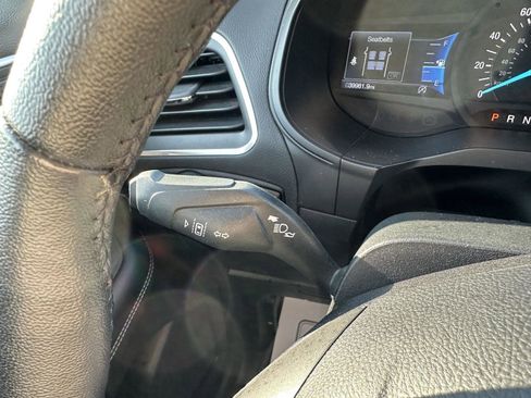 Used 2024 Ford Edge Titanium image 25