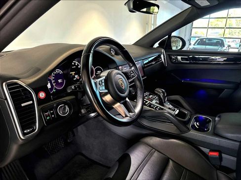 Used 2021 Porsche Cayenne E-Hybrid Coupe AWD/4WD image 7